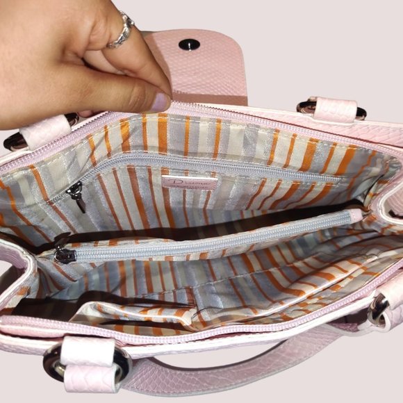 Dissona Italian Designer Pink Leather Shoulder Bag! 💖 - Picture 7 of 8